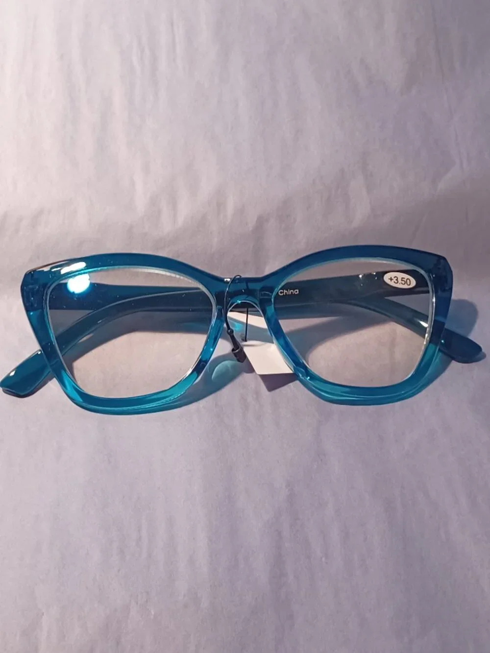 Joy ManganoReaders +3.50